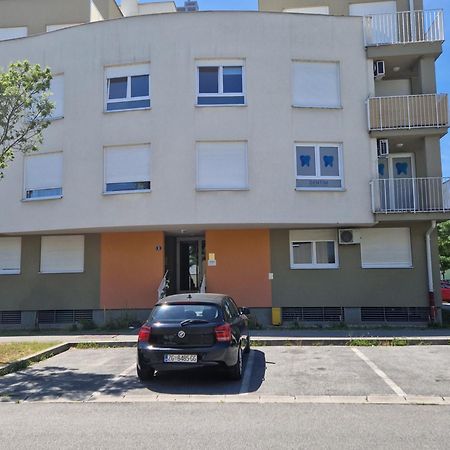 Apartment Rose Sesvete Luaran gambar